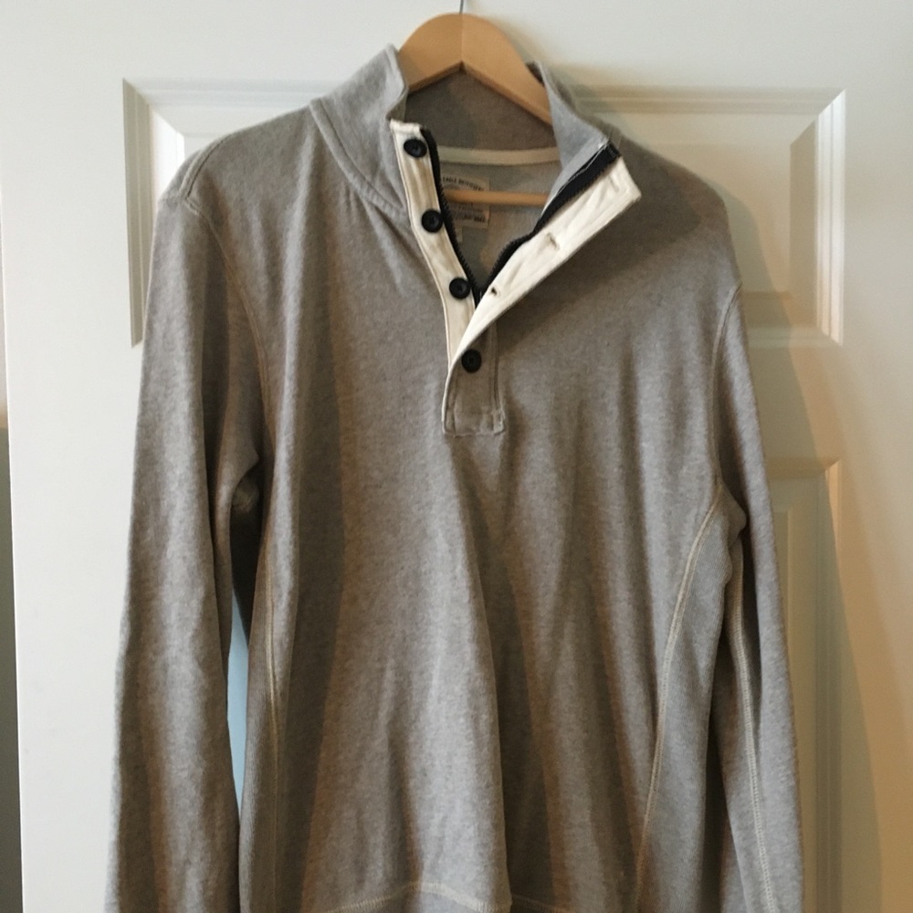 Men’s three quarter zip/sweater